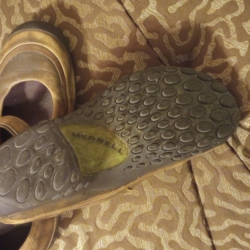 Merrell Shoes Free with $20 purchase - Picture 3 of 4